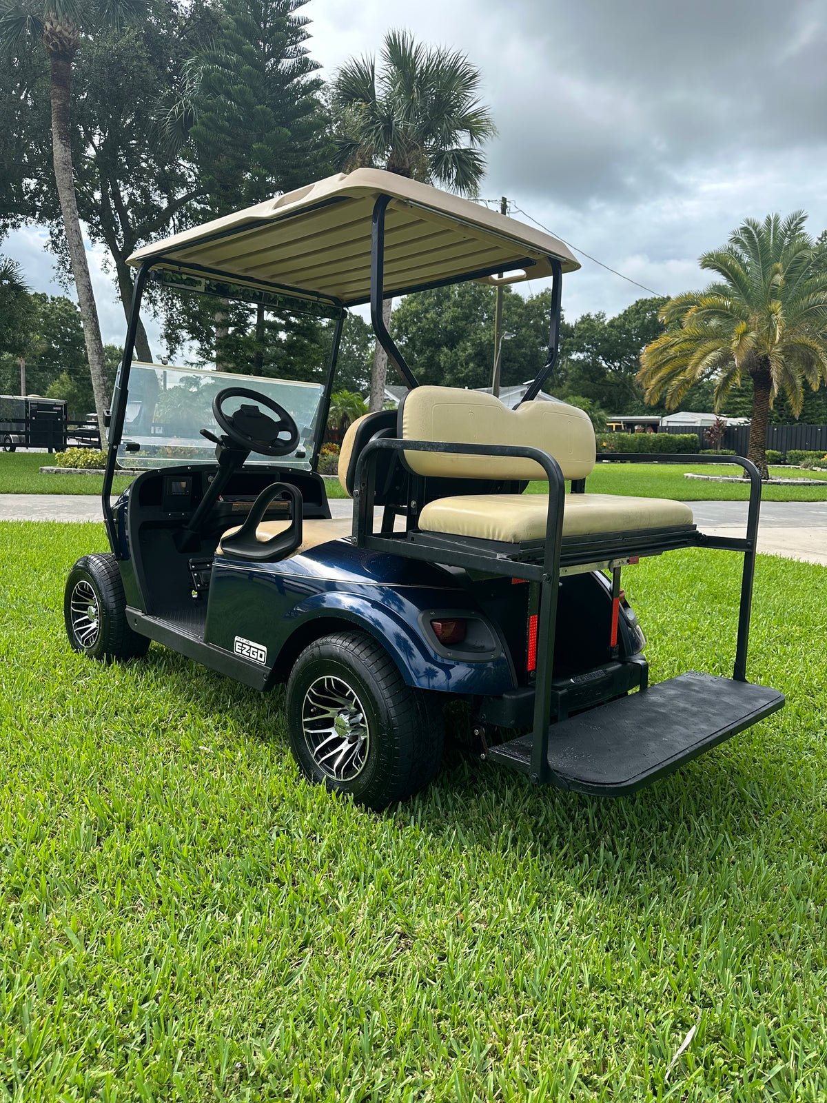 2016 EZ-GO TXT (NEW LITHIUM W/3 YEAR WARRANTY)